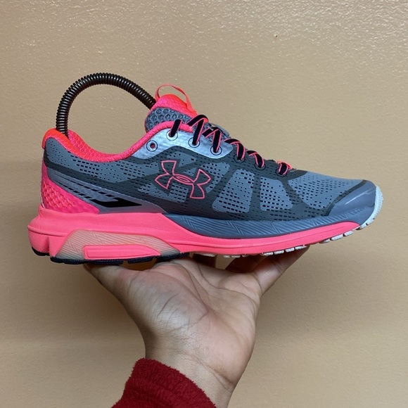 Under Armour Charged Bandit “Breast Cancer Awareness” - Picture 7 of 17